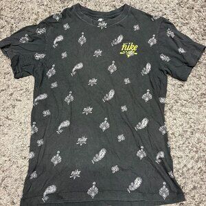 Nike SB Black Dri Fit Tee Shirt Size Men's Small Floating Nike Symbol